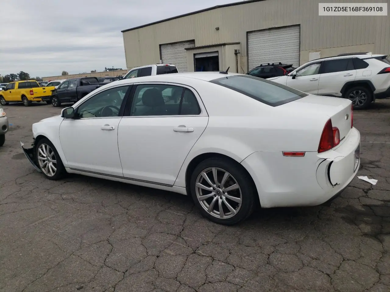 1G1ZD5E16BF369108 2011 Chevrolet Malibu 2Lt