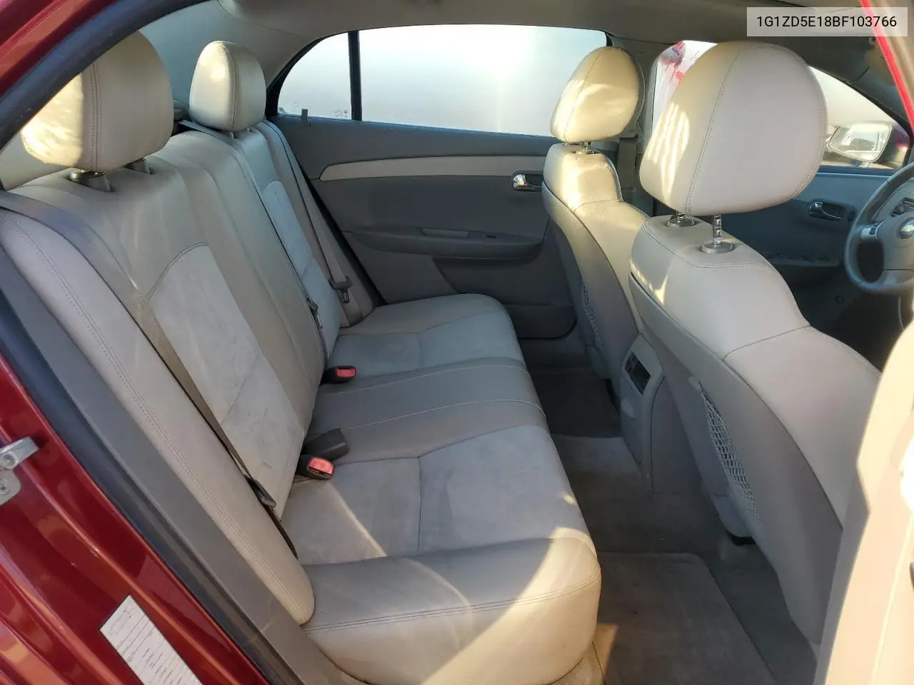 1G1ZD5E18BF103766 2011 Chevrolet Malibu 2Lt