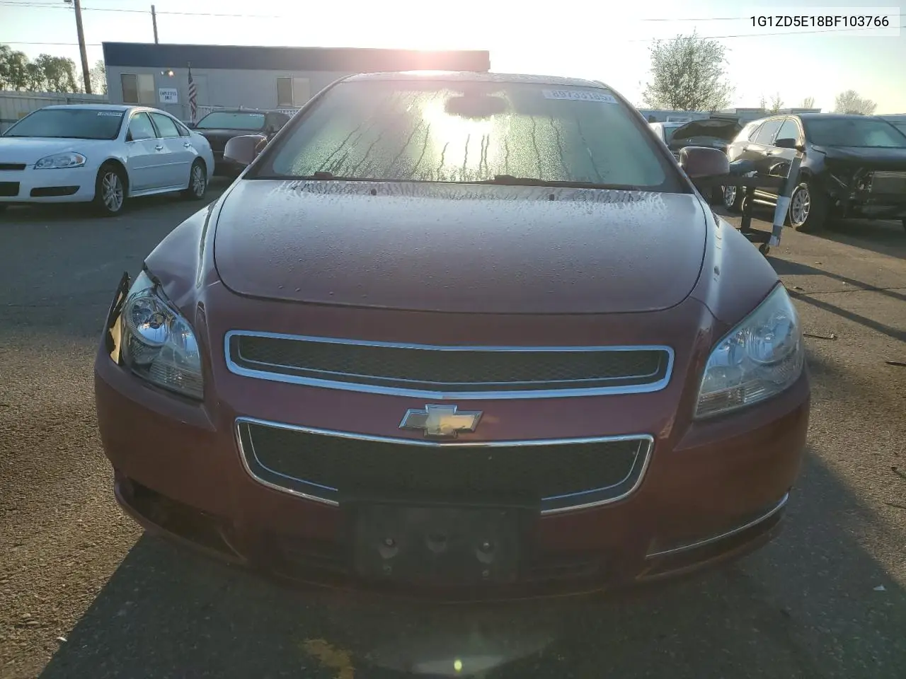 1G1ZD5E18BF103766 2011 Chevrolet Malibu 2Lt