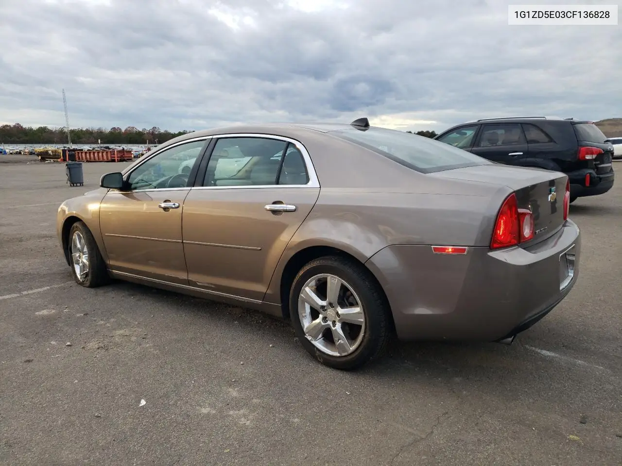 1G1ZD5E03CF136828 2012 Chevrolet Malibu 2Lt