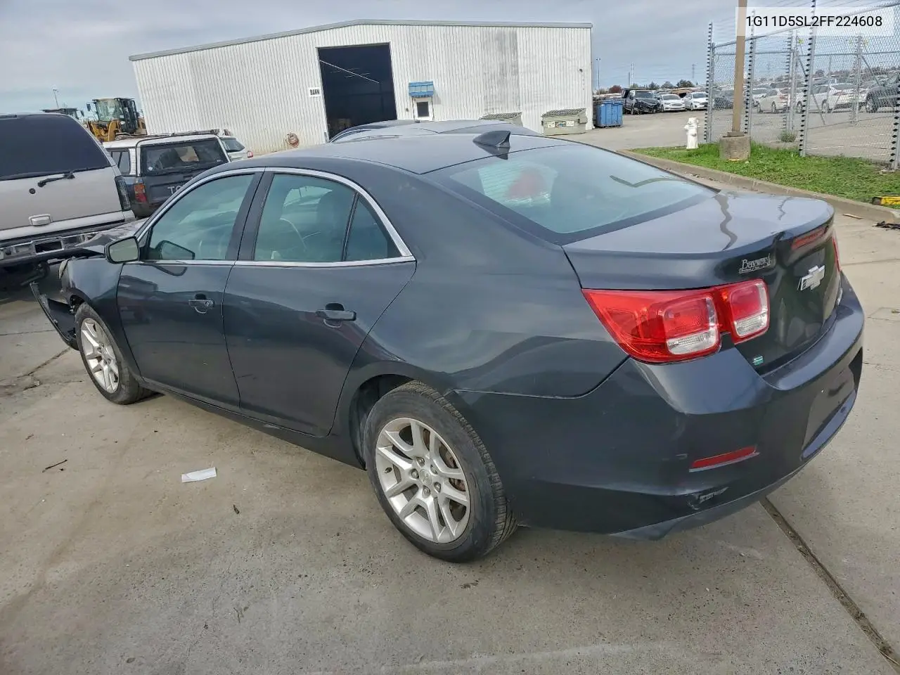 1G11D5SL2FF224608 2015 Chevrolet Malibu 2Lt