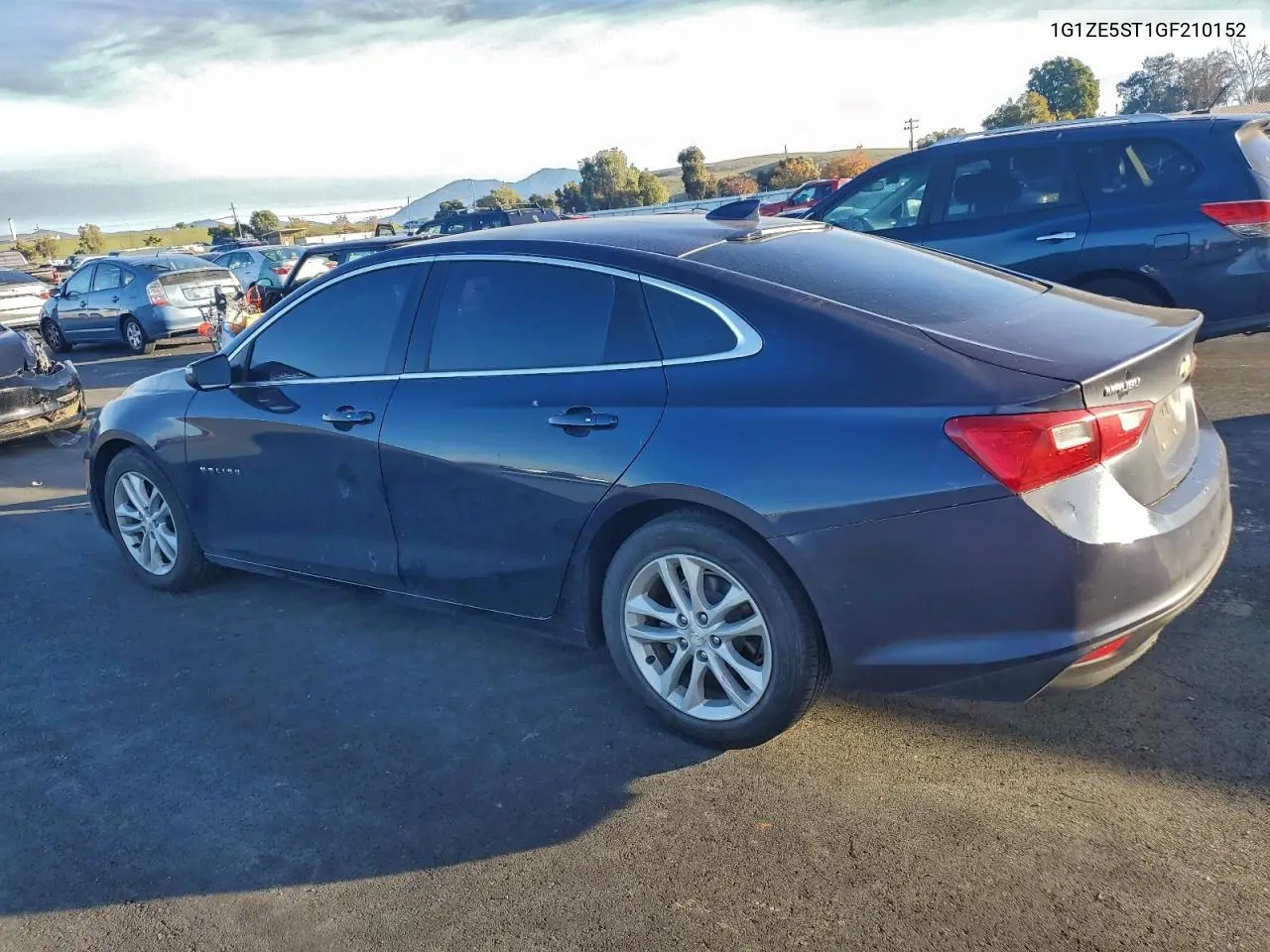 1G1ZE5ST1GF210152 2016 Chevrolet Malibu Lt