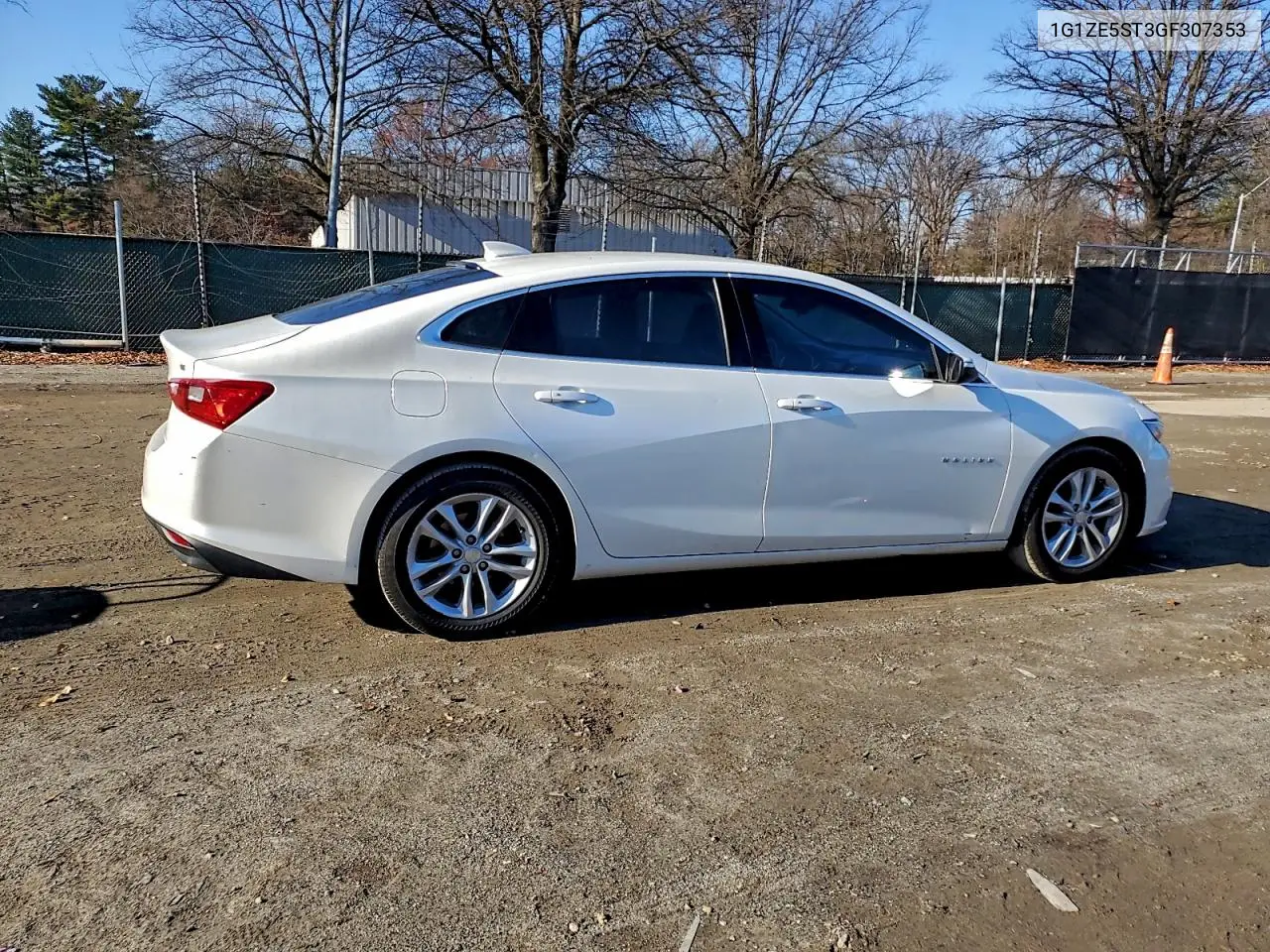 1G1ZE5ST3GF307353 2016 Chevrolet Malibu Lt