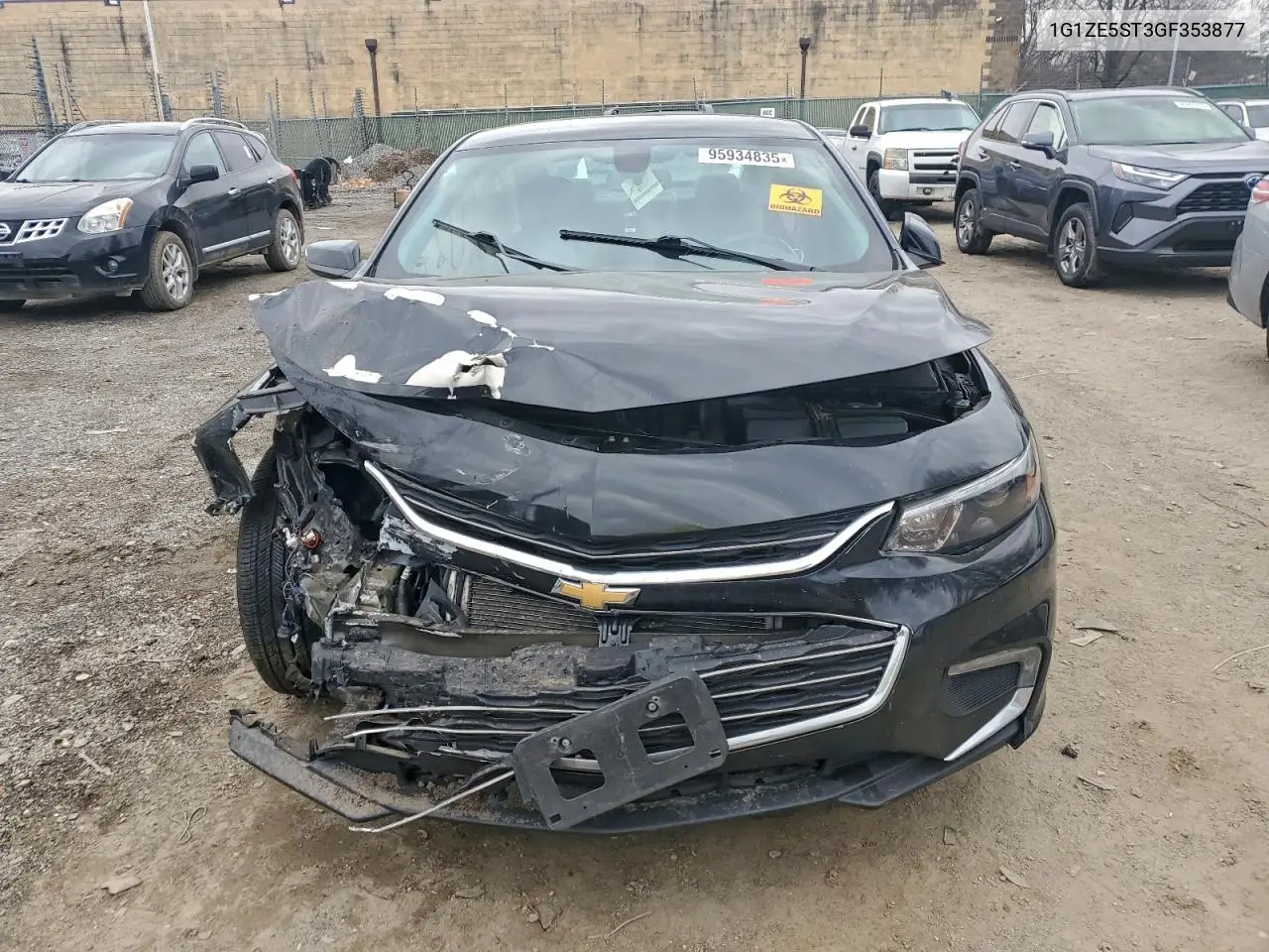 1G1ZE5ST3GF353877 2016 Chevrolet Malibu Lt