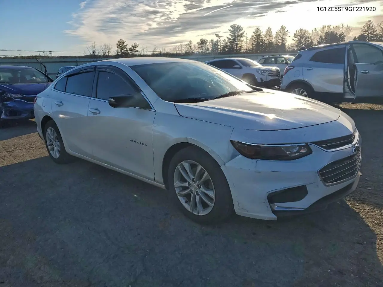 1G1ZE5ST9GF221920 2016 Chevrolet Malibu Lt