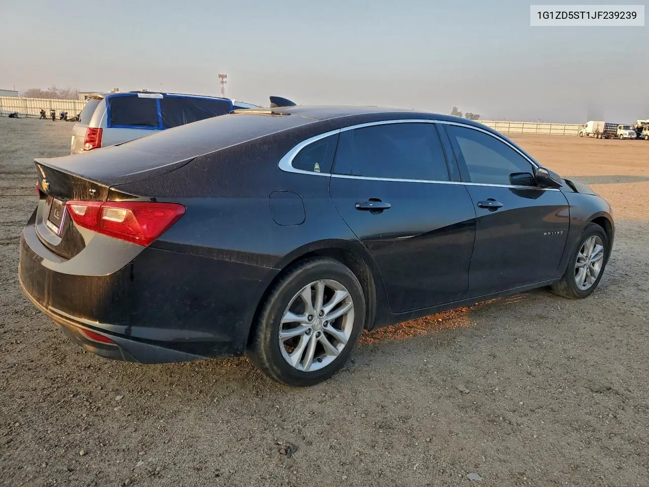 1G1ZD5ST1JF239239 2018 Chevrolet Malibu Lt