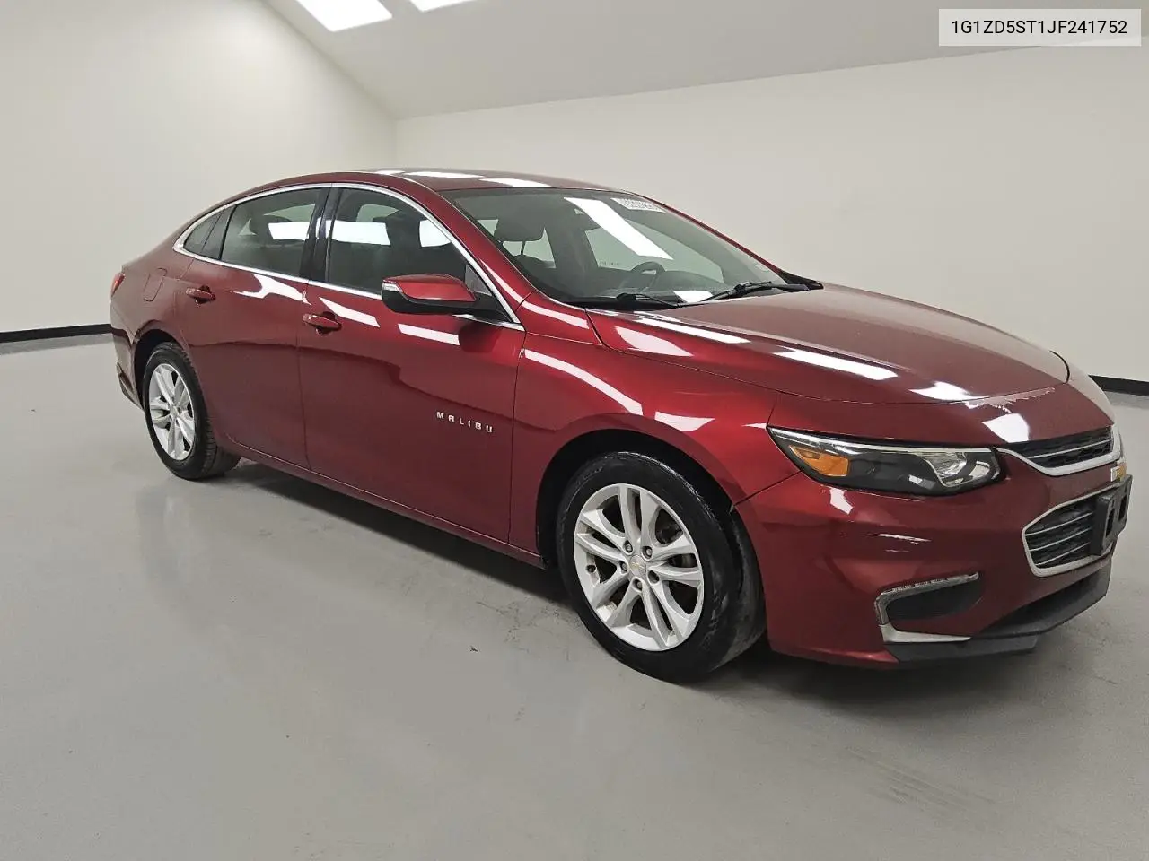 1G1ZD5ST1JF241752 2018 Chevrolet Malibu Lt
