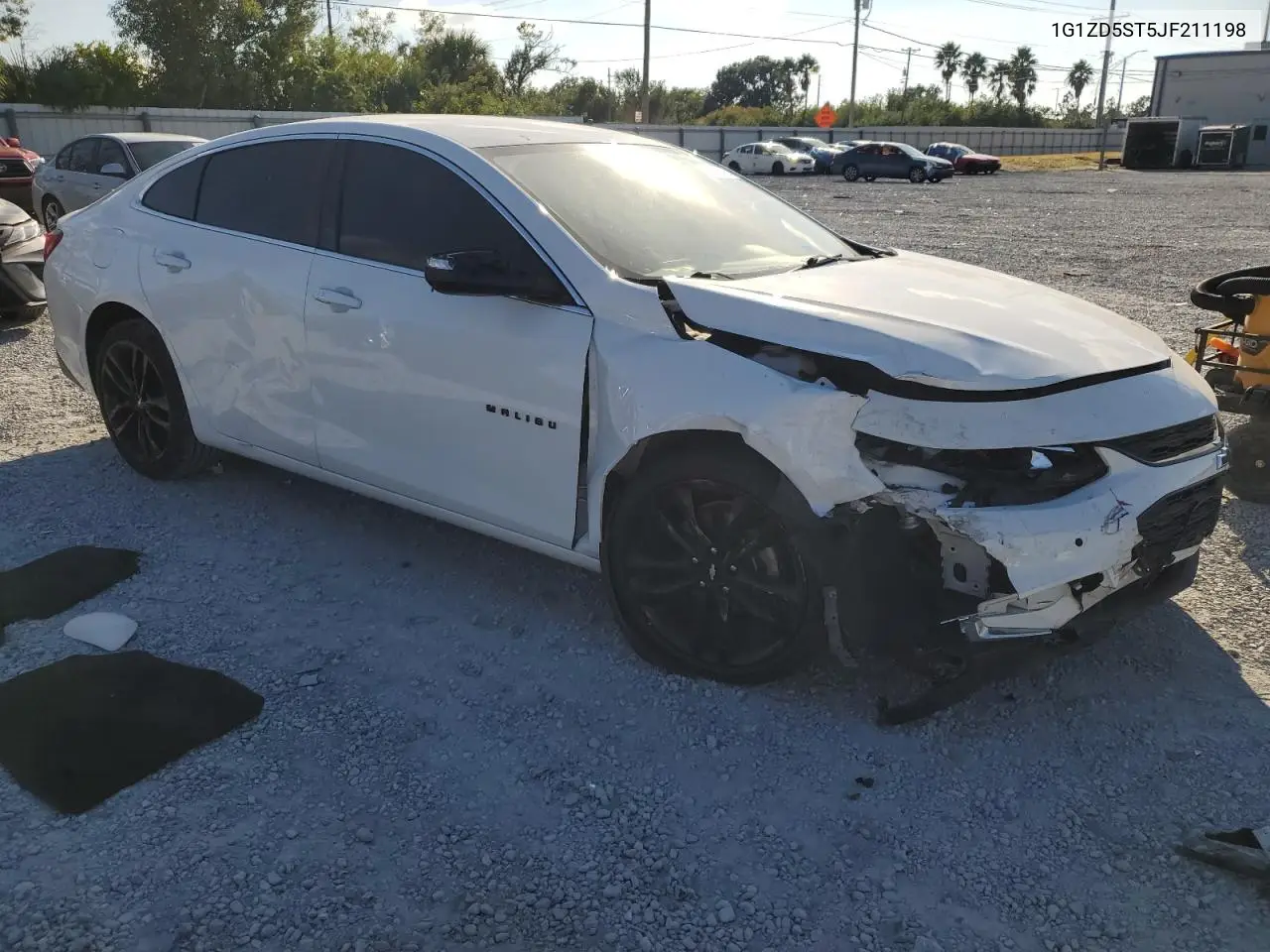 1G1ZD5ST5JF211198 2018 Chevrolet Malibu Lt