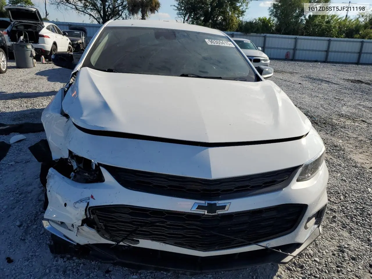 1G1ZD5ST5JF211198 2018 Chevrolet Malibu Lt