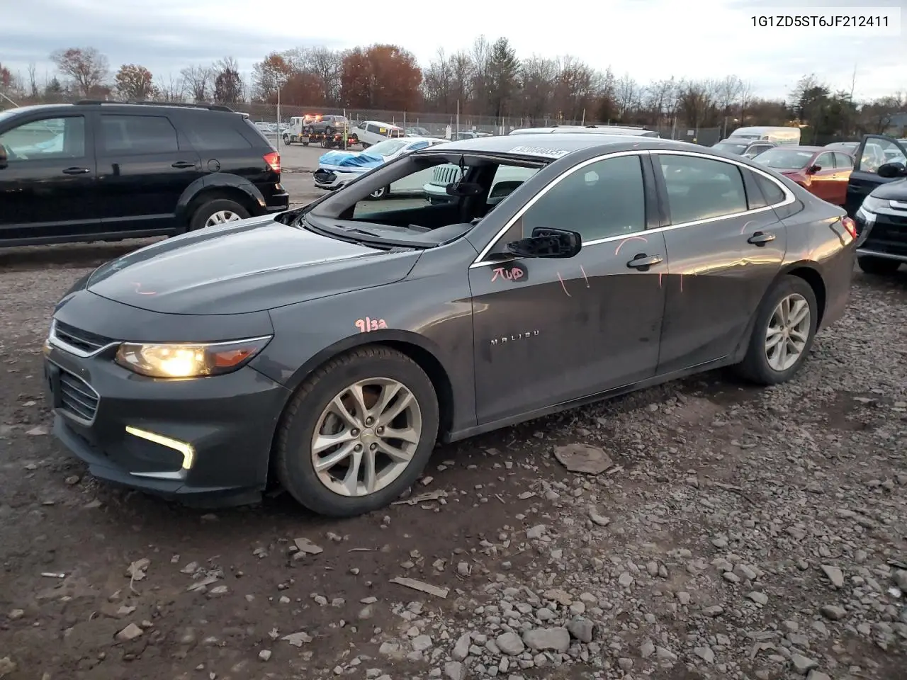 1G1ZD5ST6JF212411 2018 Chevrolet Malibu Lt