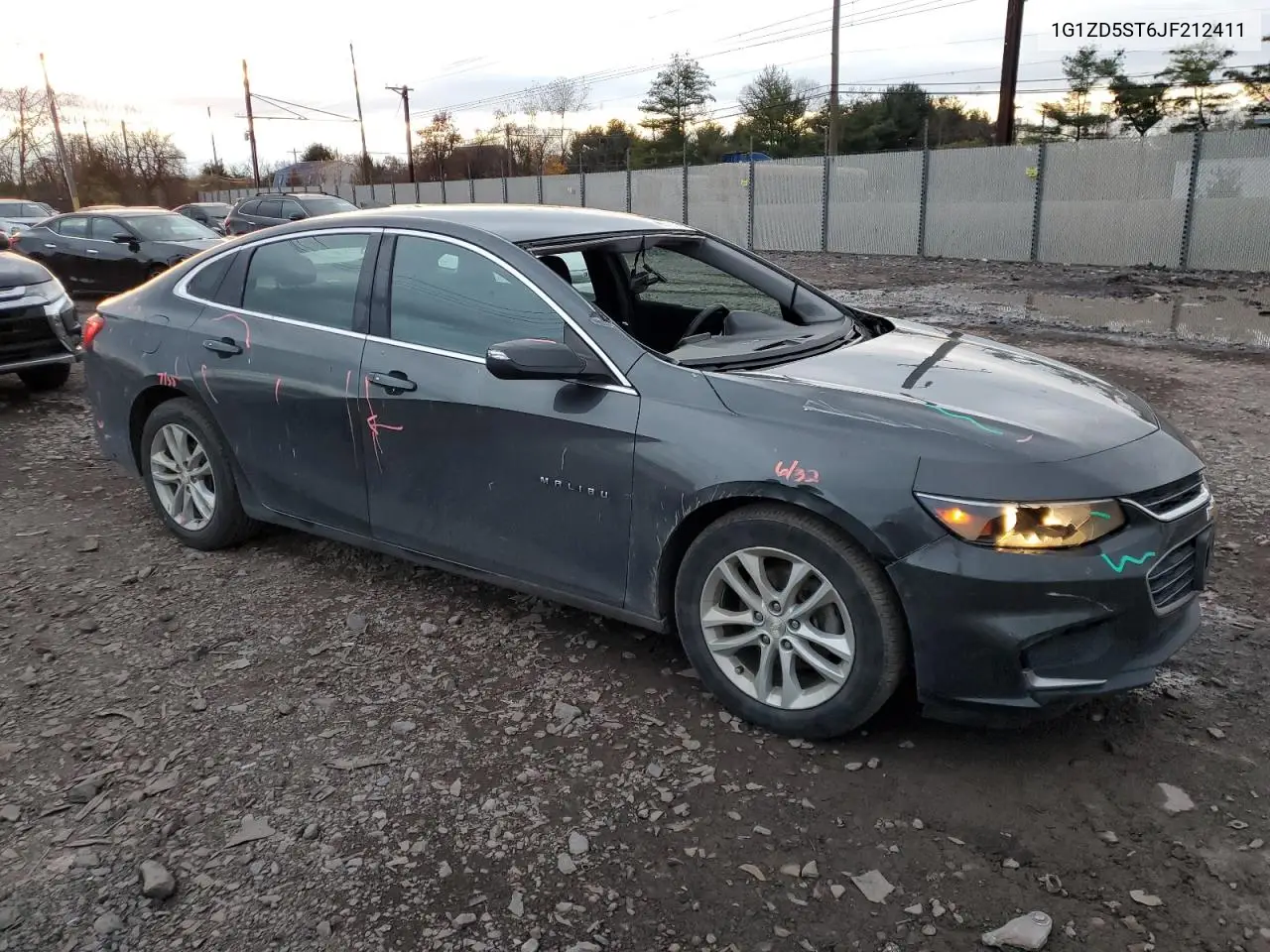 1G1ZD5ST6JF212411 2018 Chevrolet Malibu Lt