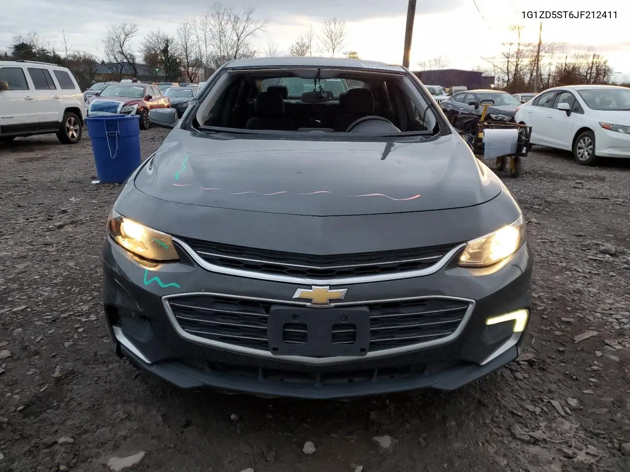 1G1ZD5ST6JF212411 2018 Chevrolet Malibu Lt