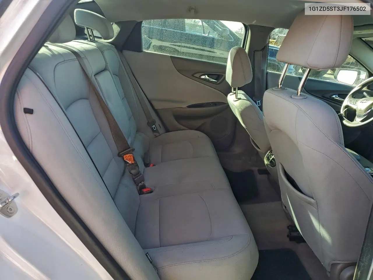 1G1ZD5ST3JF176502 2018 Chevrolet Malibu Lt