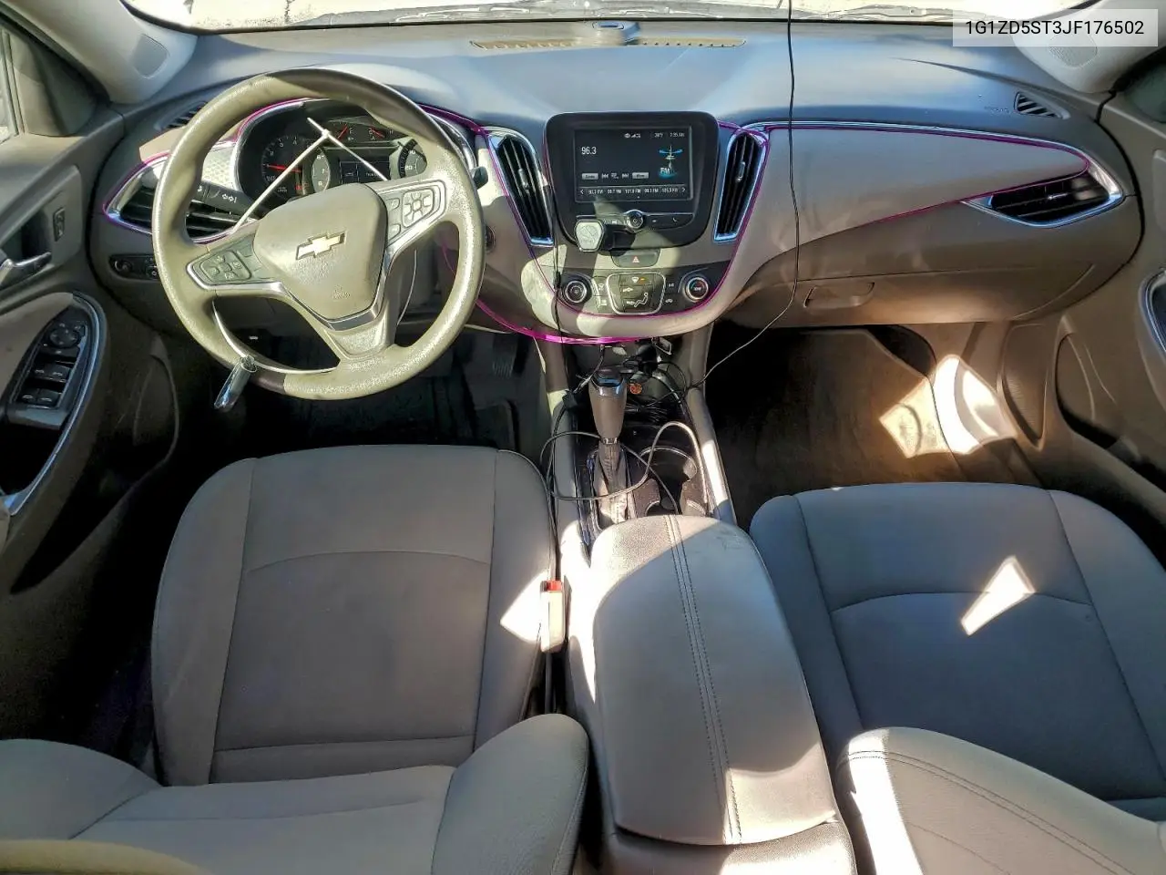 1G1ZD5ST3JF176502 2018 Chevrolet Malibu Lt