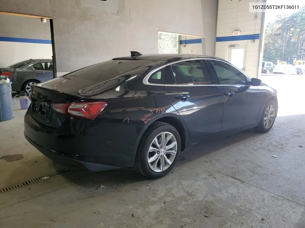 1G1ZD5ST2KF136011 2019 Chevrolet Malibu Lt