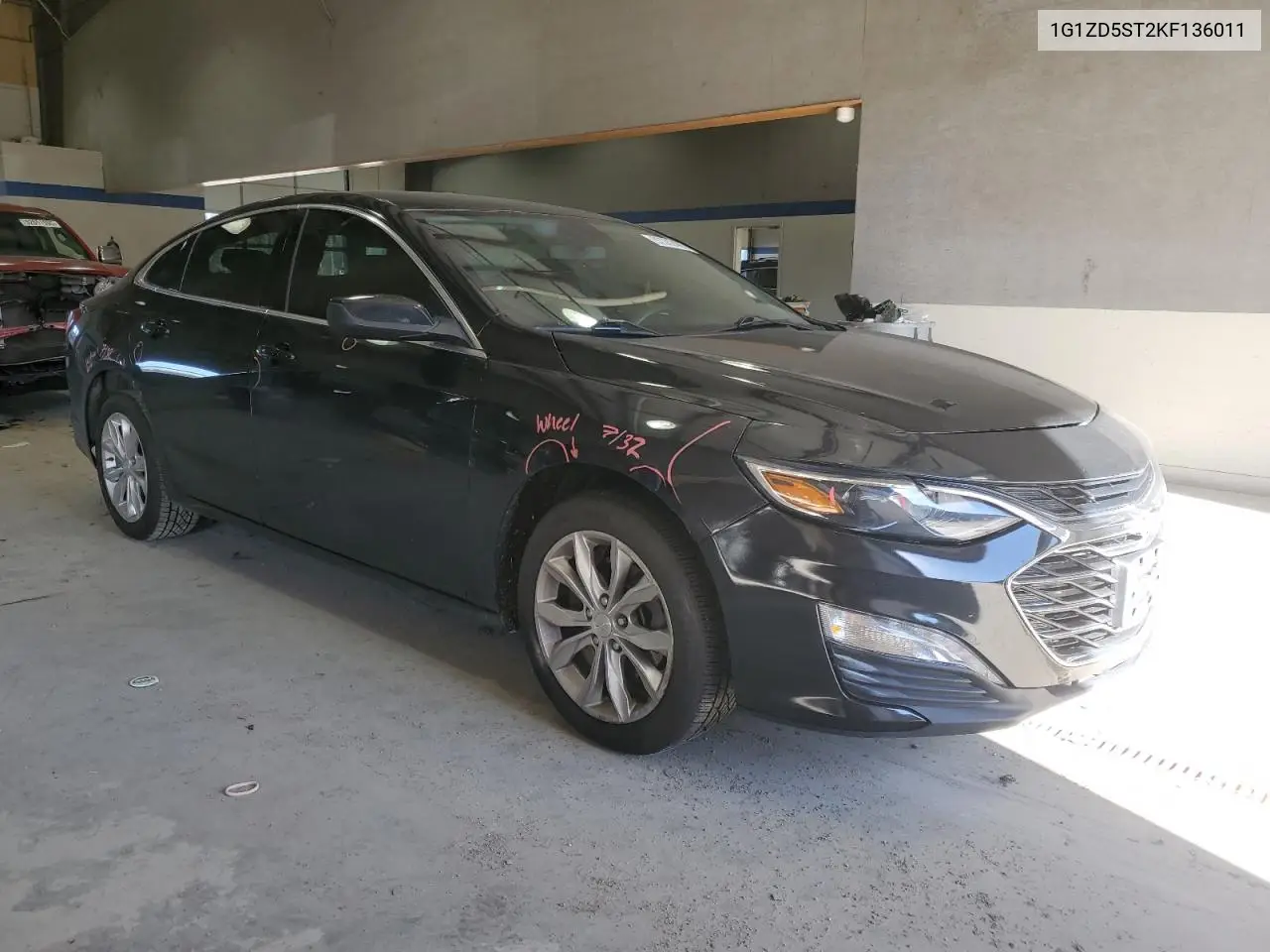 1G1ZD5ST2KF136011 2019 Chevrolet Malibu Lt