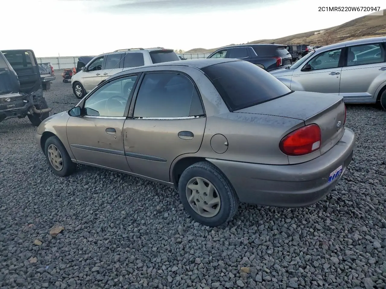 2C1MR5220W6720947 1998 Chevrolet Metro Lsi