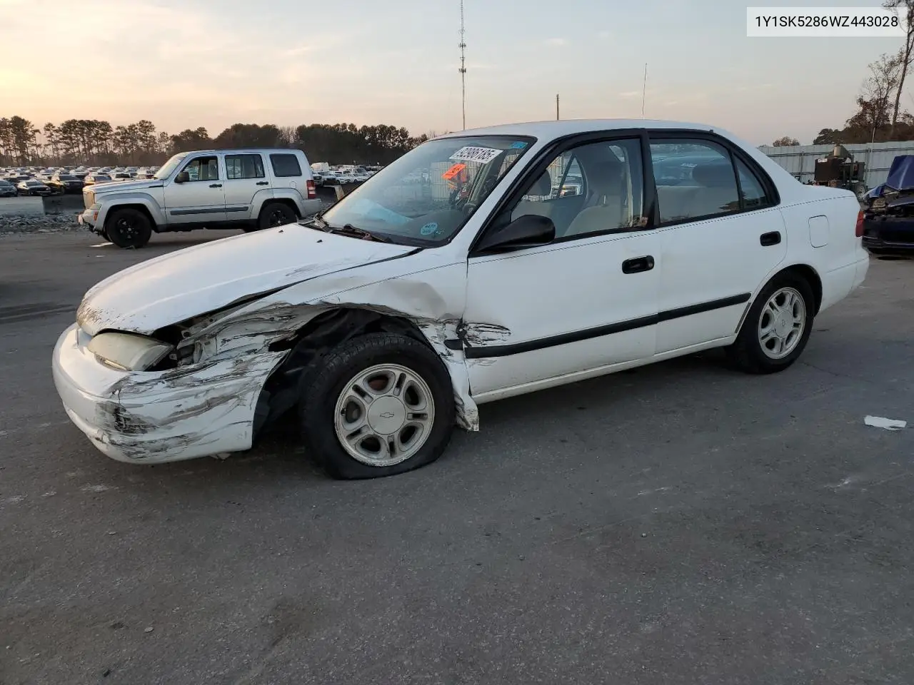1Y1SK5286WZ443028 1998 Chevrolet Geo Prizm Base