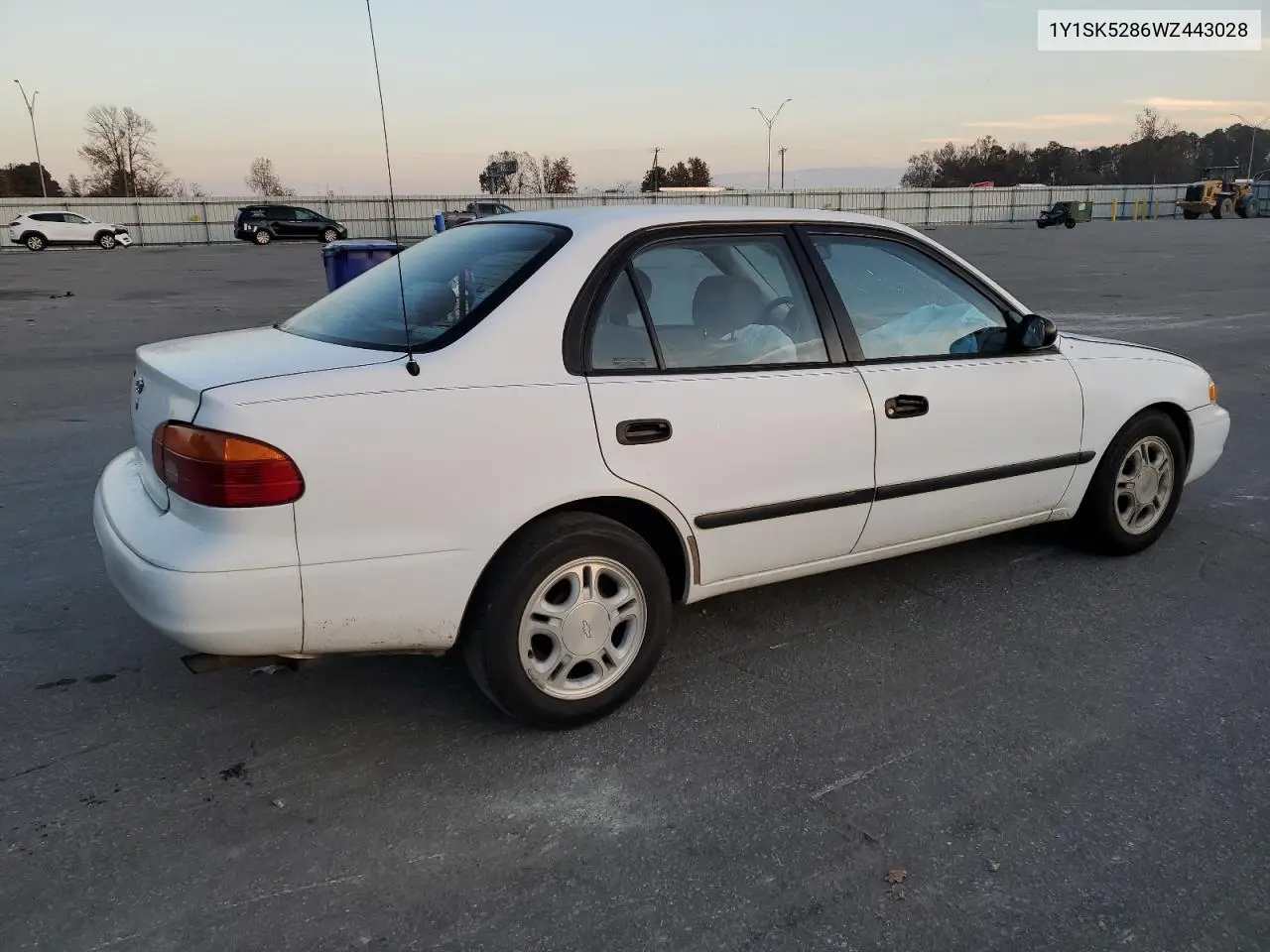 1Y1SK5286WZ443028 1998 Chevrolet Geo Prizm Base