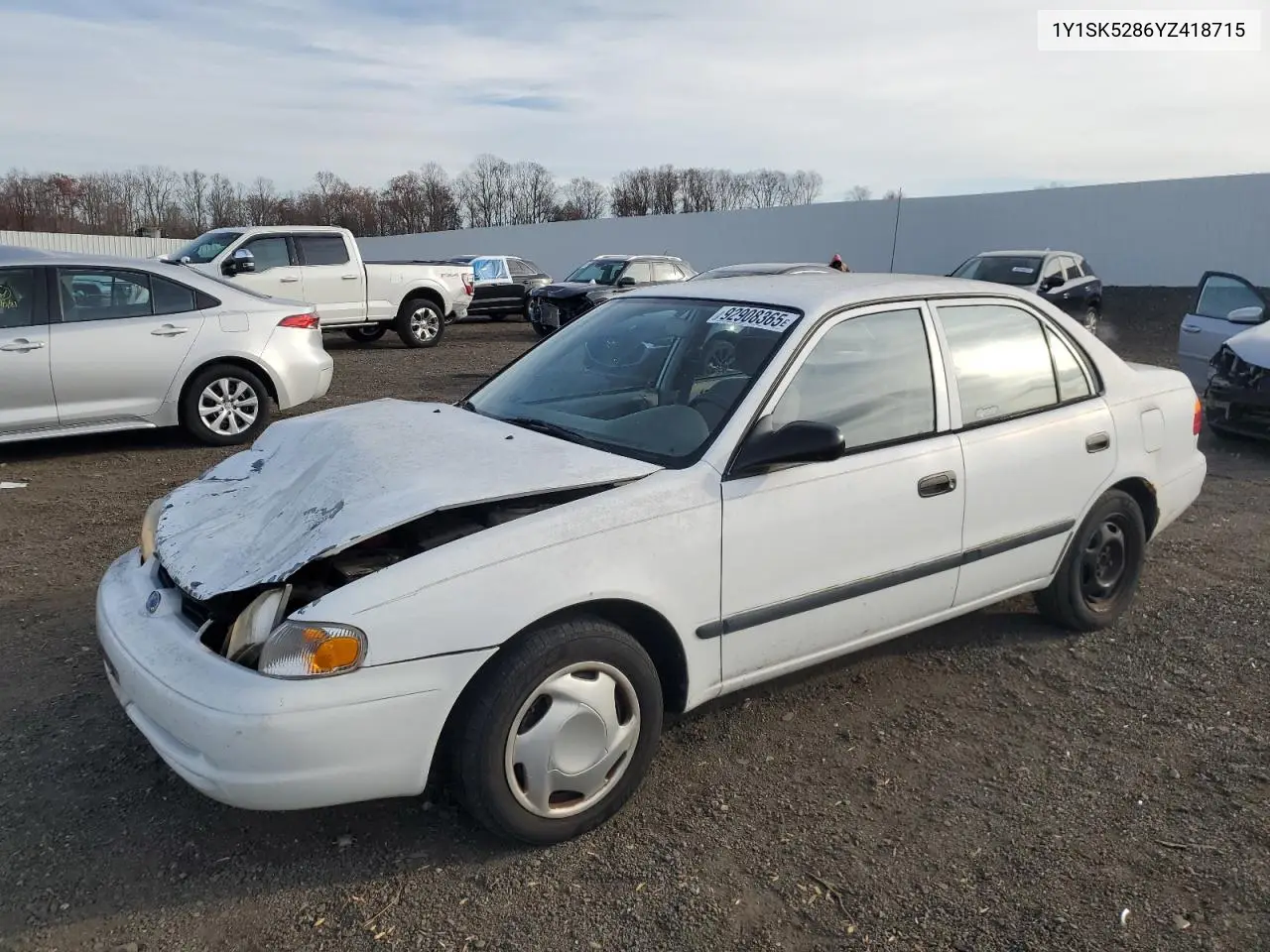 1Y1SK5286YZ418715 2000 Chevrolet Geo Prizm Base