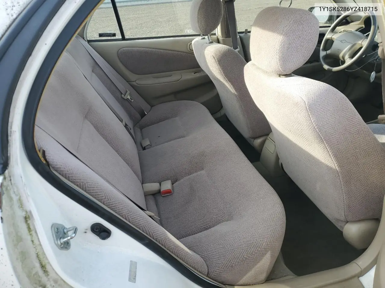 1Y1SK5286YZ418715 2000 Chevrolet Geo Prizm Base