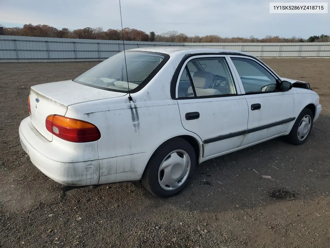 1Y1SK5286YZ418715 2000 Chevrolet Geo Prizm Base