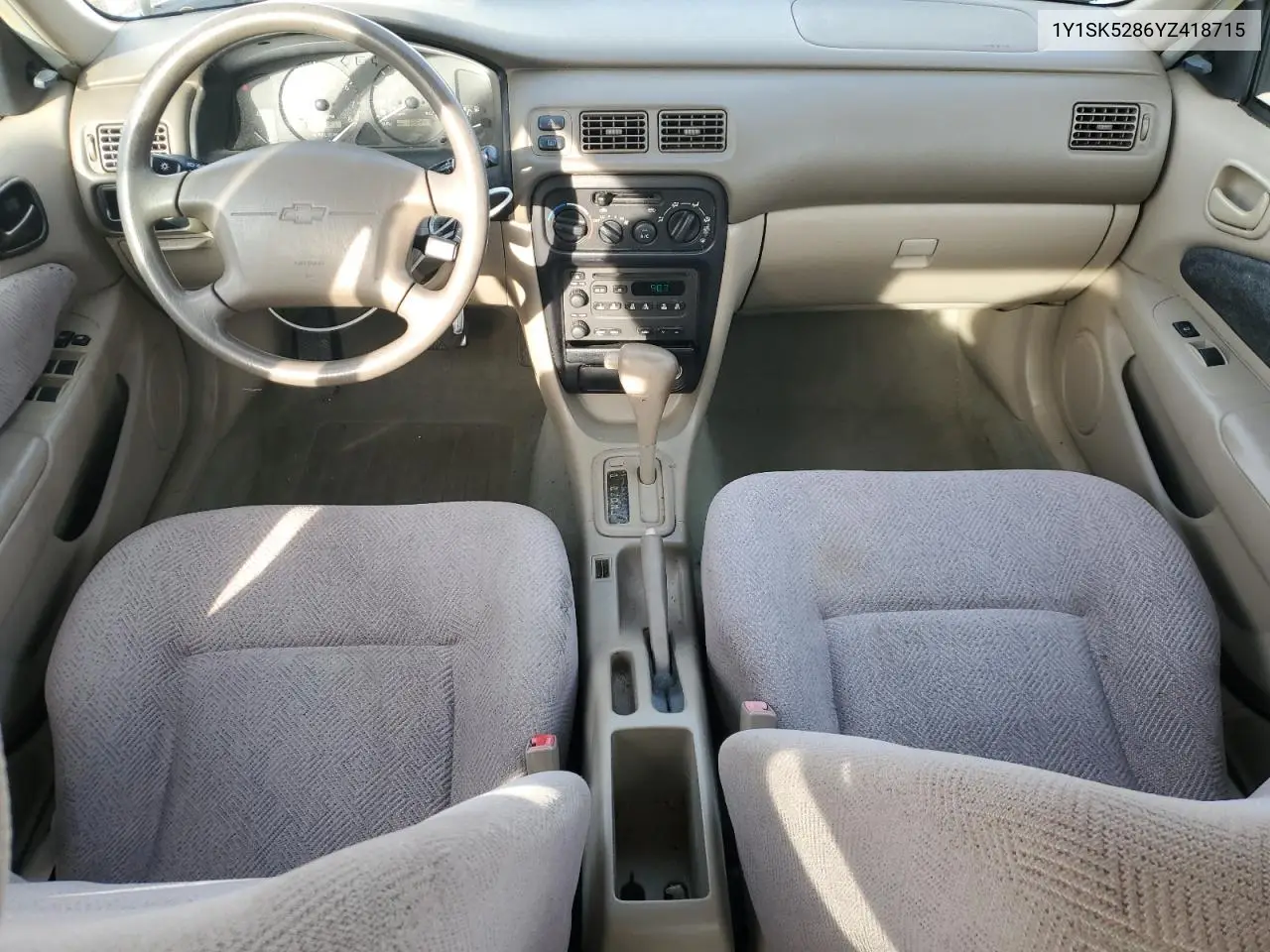 1Y1SK5286YZ418715 2000 Chevrolet Geo Prizm Base
