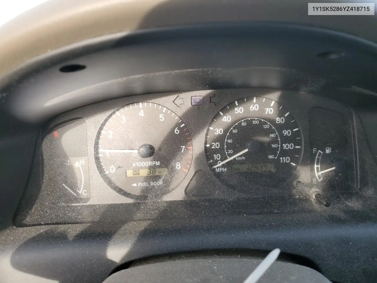 1Y1SK5286YZ418715 2000 Chevrolet Geo Prizm Base