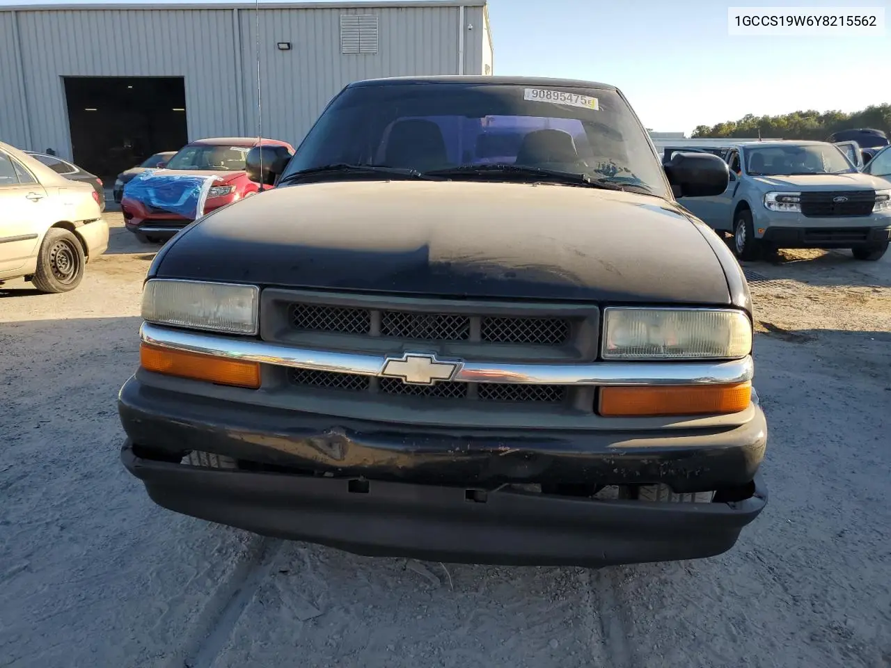 1GCCS19W6Y8215562 2000 Chevrolet S Truck S10
