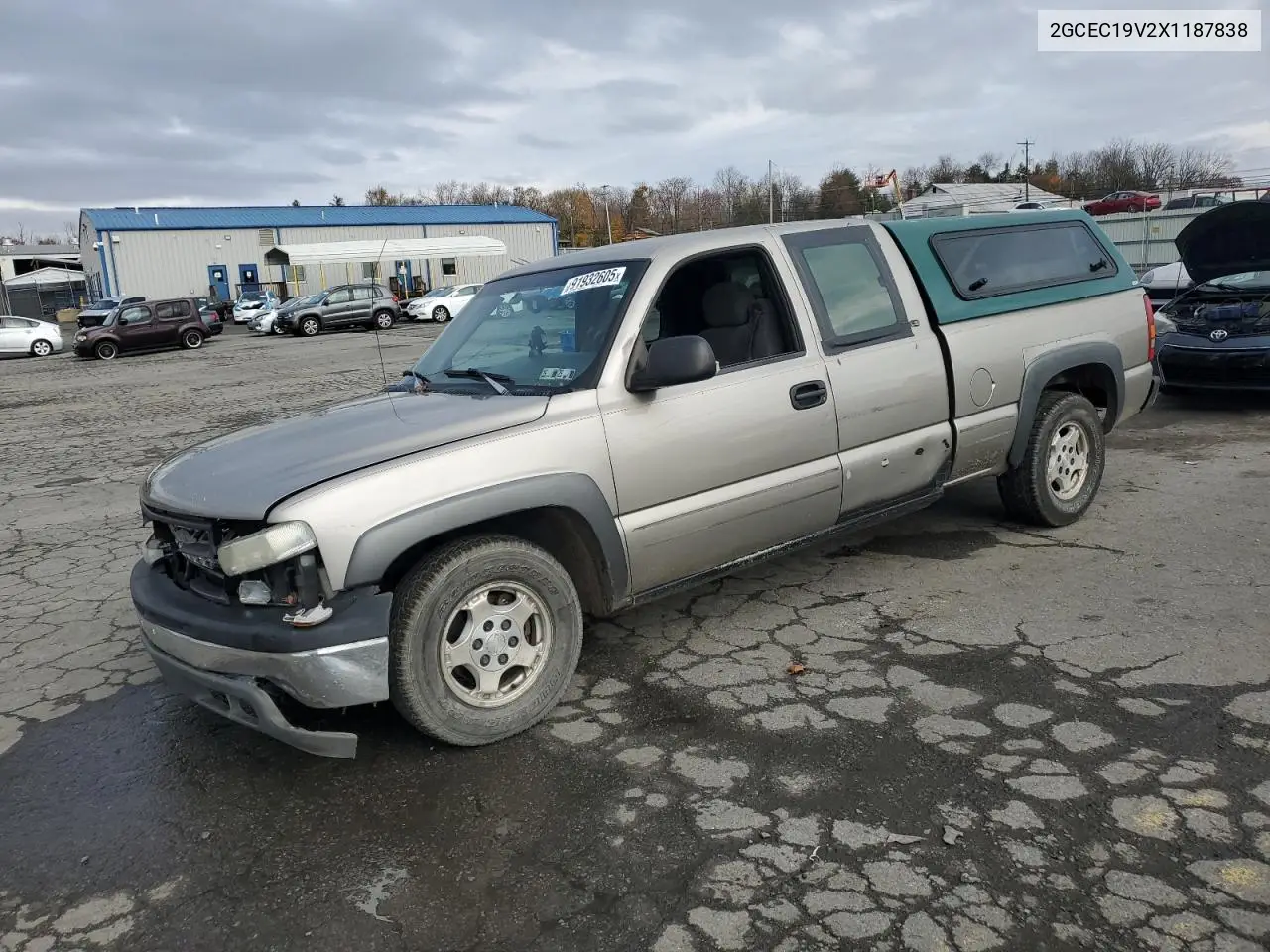 2GCEC19V2X1187838 1999 Chevrolet Silverado C1500