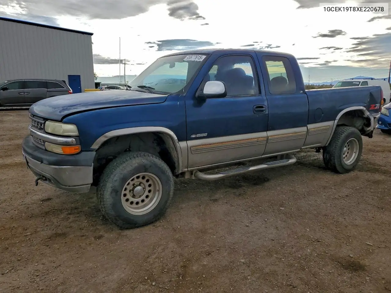 1GCEK19T8XE220678 1999 Chevrolet Silverado K1500