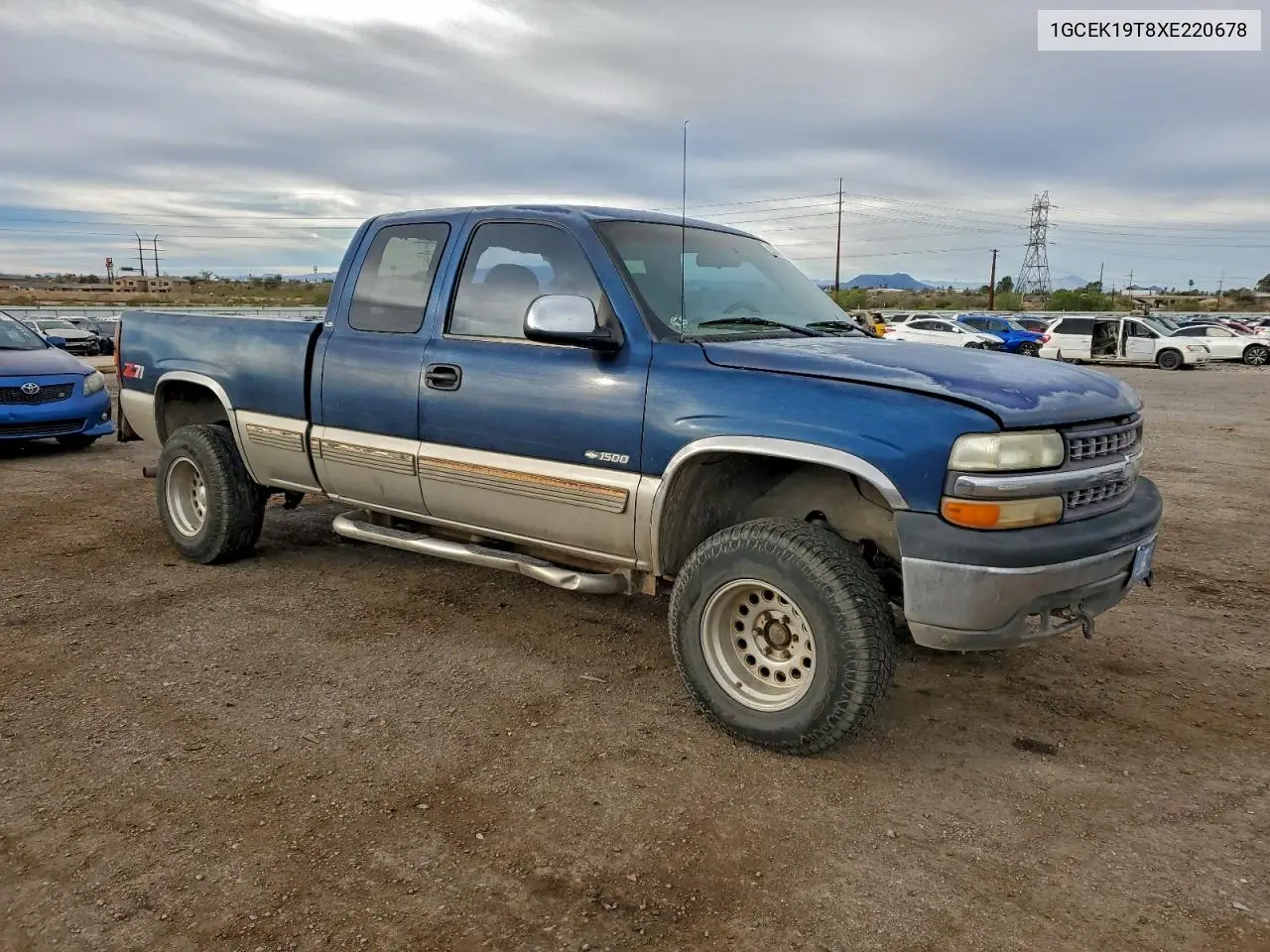 1GCEK19T8XE220678 1999 Chevrolet Silverado K1500