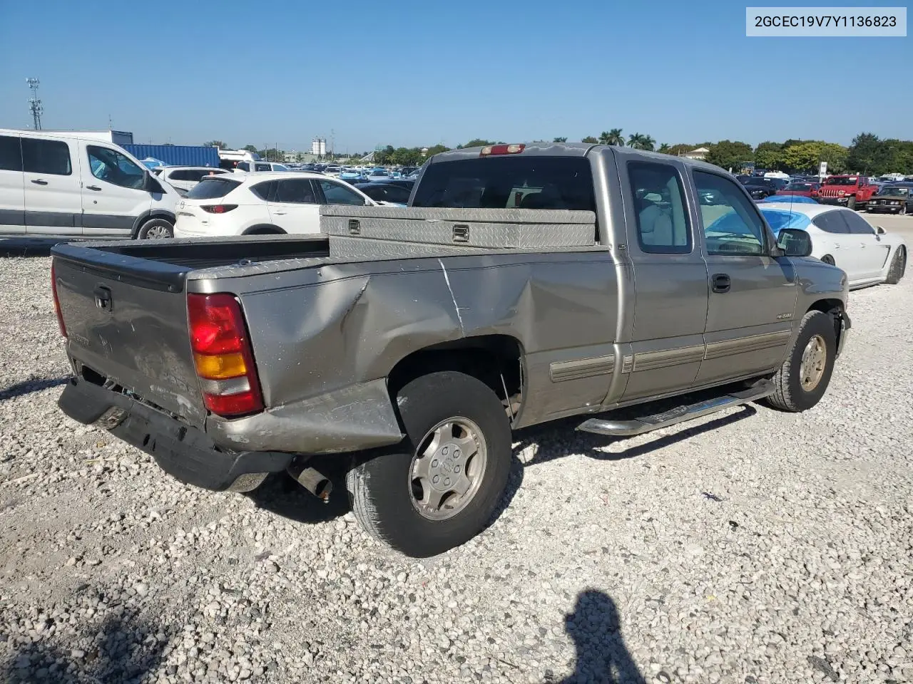 2GCEC19V7Y1136823 2000 Chevrolet Silverado C1500