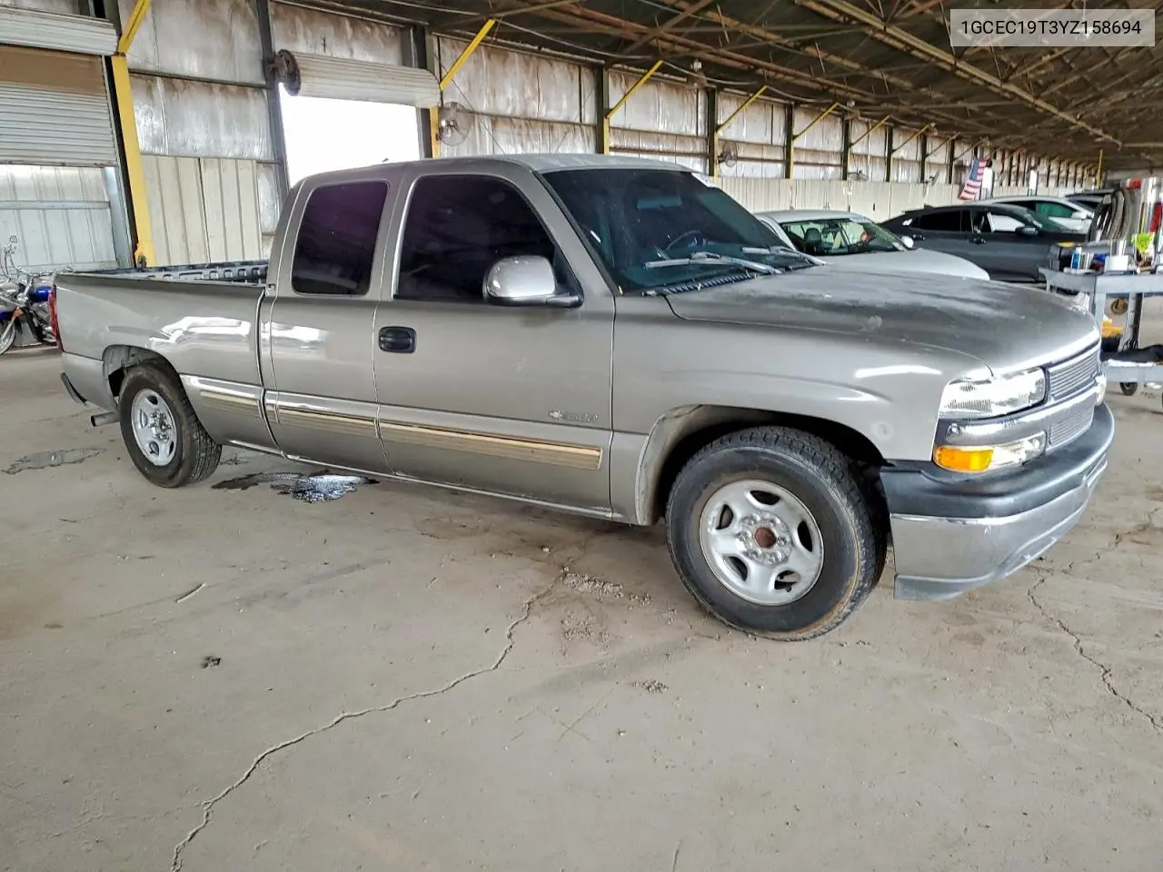 1GCEC19T3YZ158694 2000 Chevrolet Silverado C1500