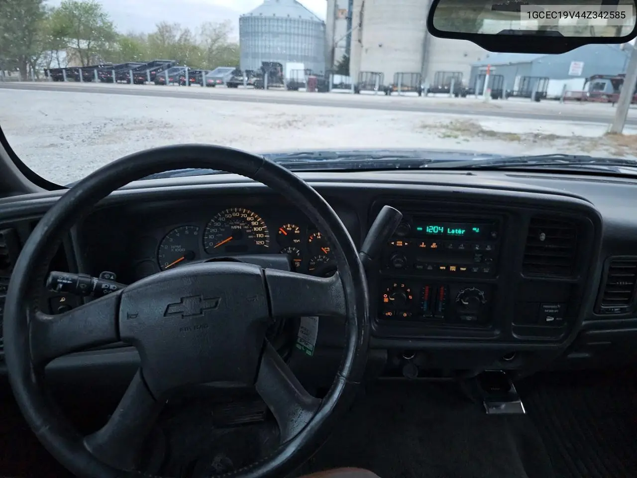 1GCEC19V44Z342585 2004 Chevrolet Silverado C1500