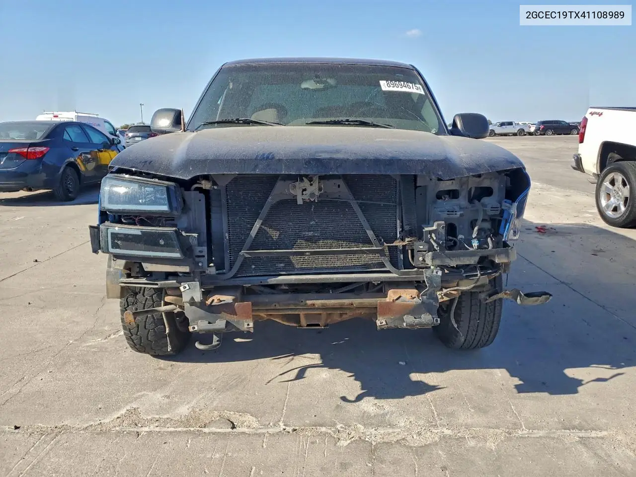 2GCEC19TX41108989 2004 Chevrolet Silverado C1500