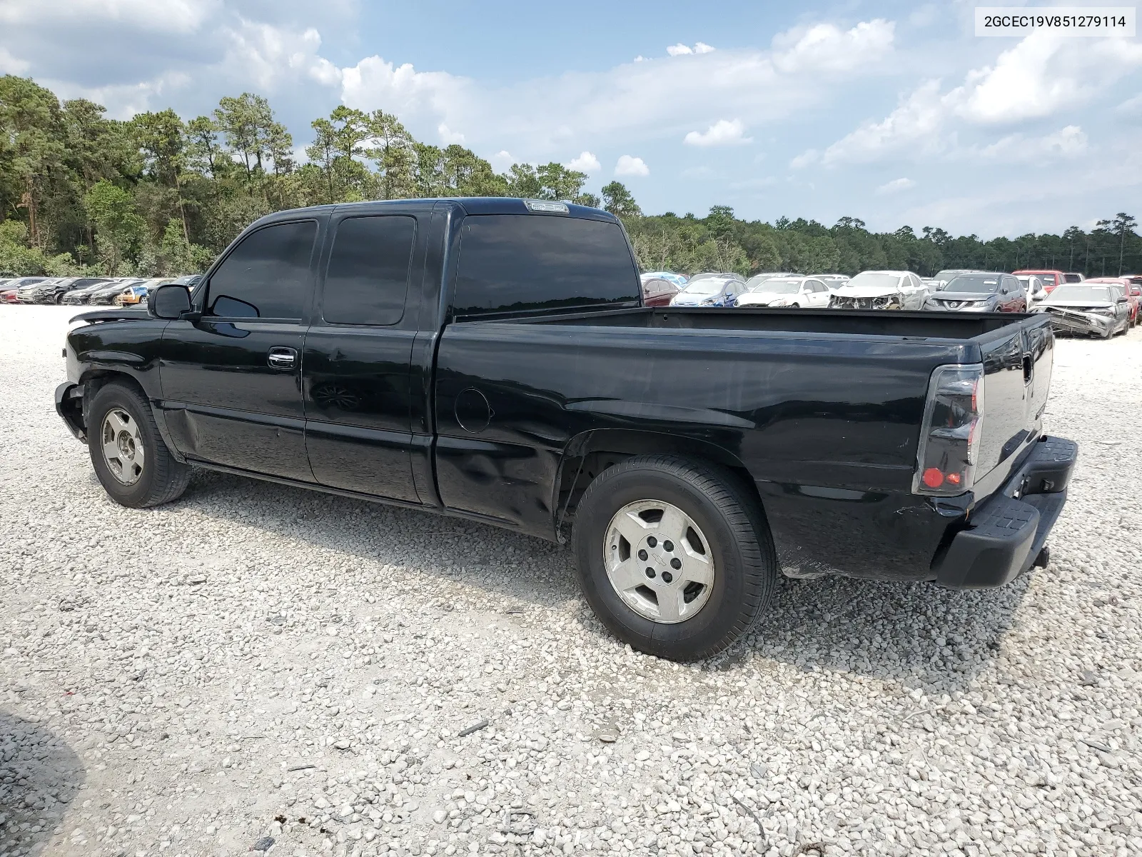 2005 Chevrolet Silverado C1500 VIN: 2GCEC19V851279114 Lot: 68869414