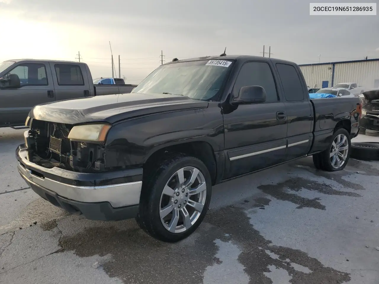 2GCEC19N651286935 2005 Chevrolet Silverado C1500