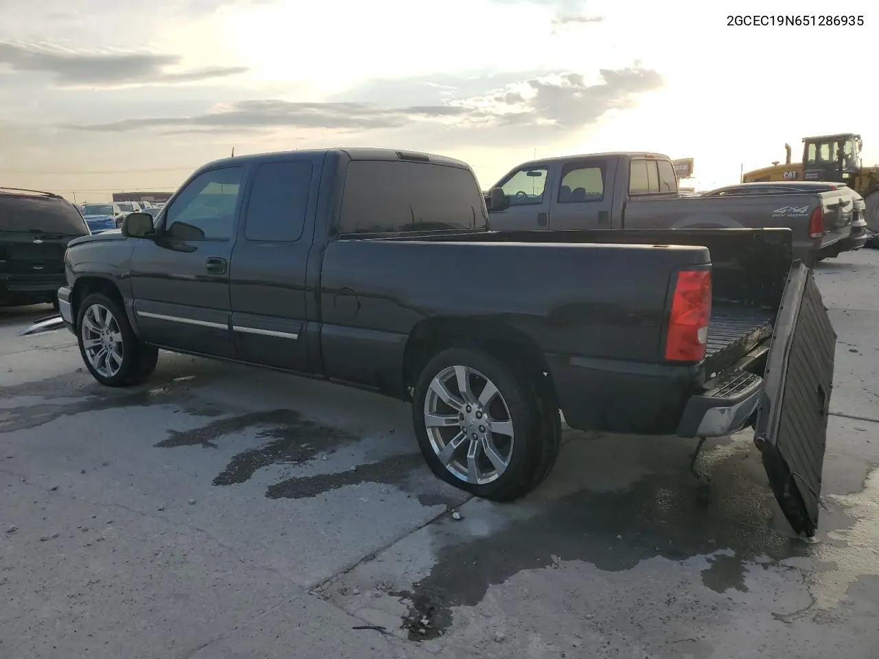 2GCEC19N651286935 2005 Chevrolet Silverado C1500