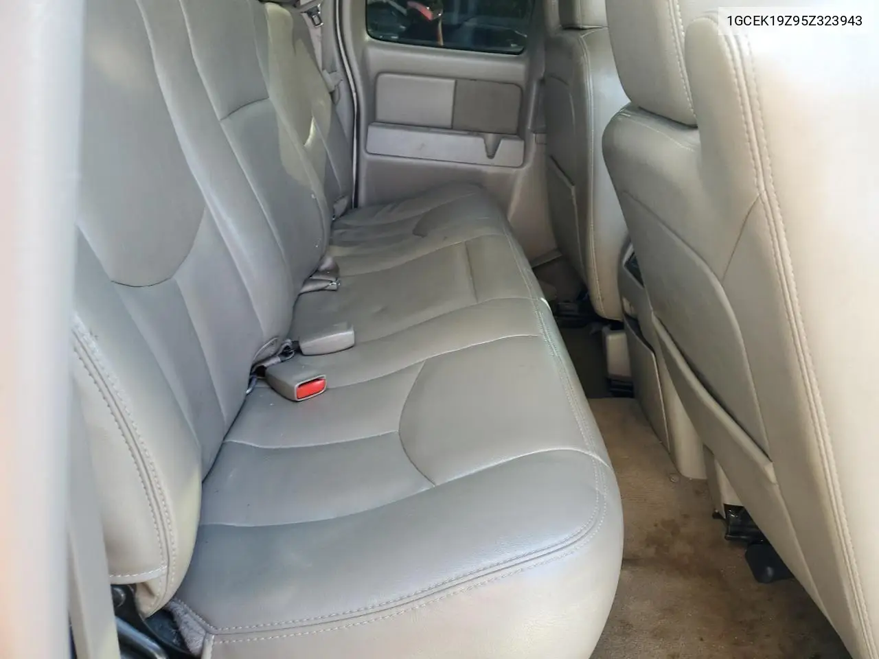 1GCEK19Z95Z323943 2005 Chevrolet Silverado K1500