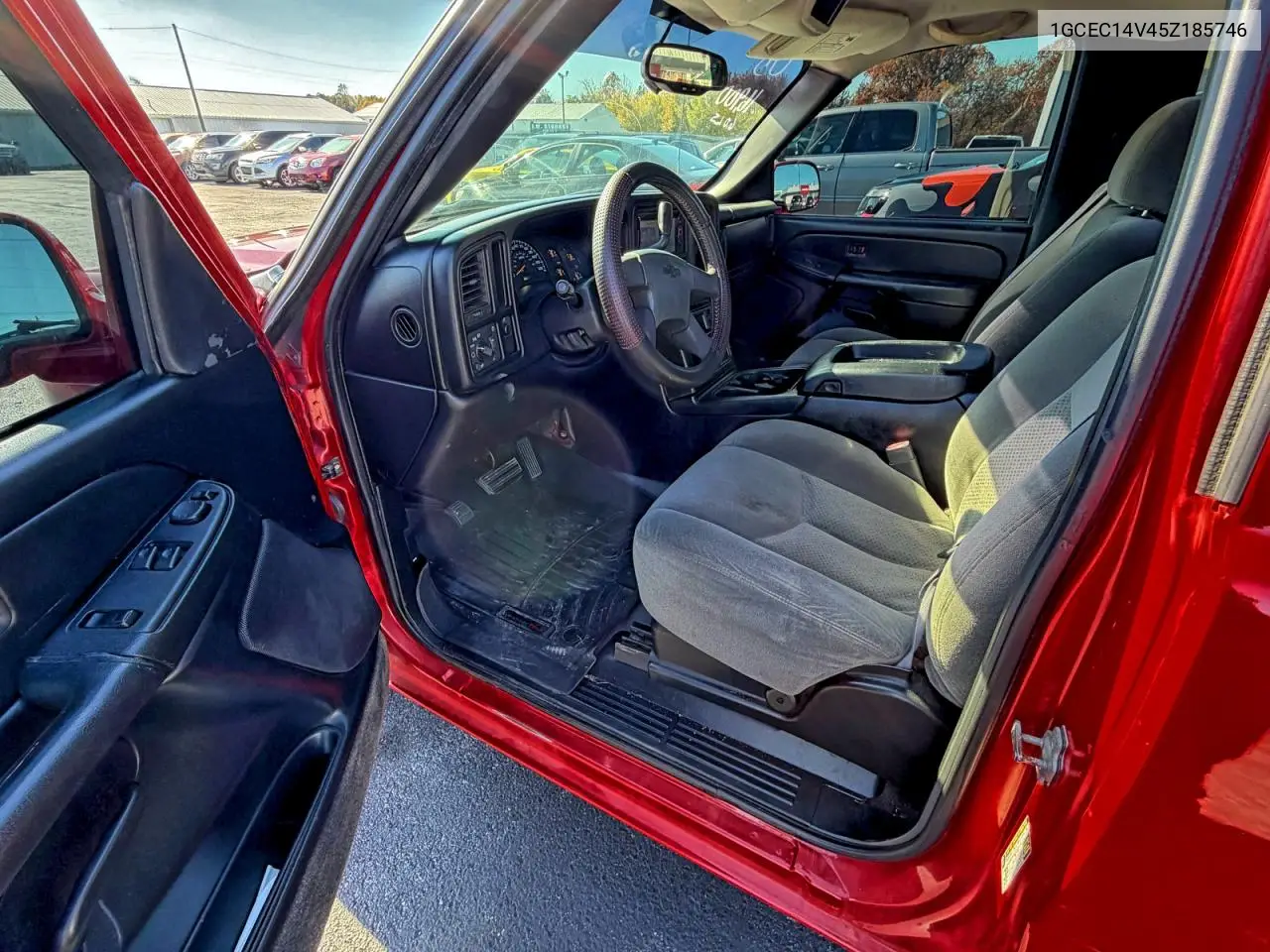 1GCEC14V45Z185746 2005 Chevrolet Silverado C1500