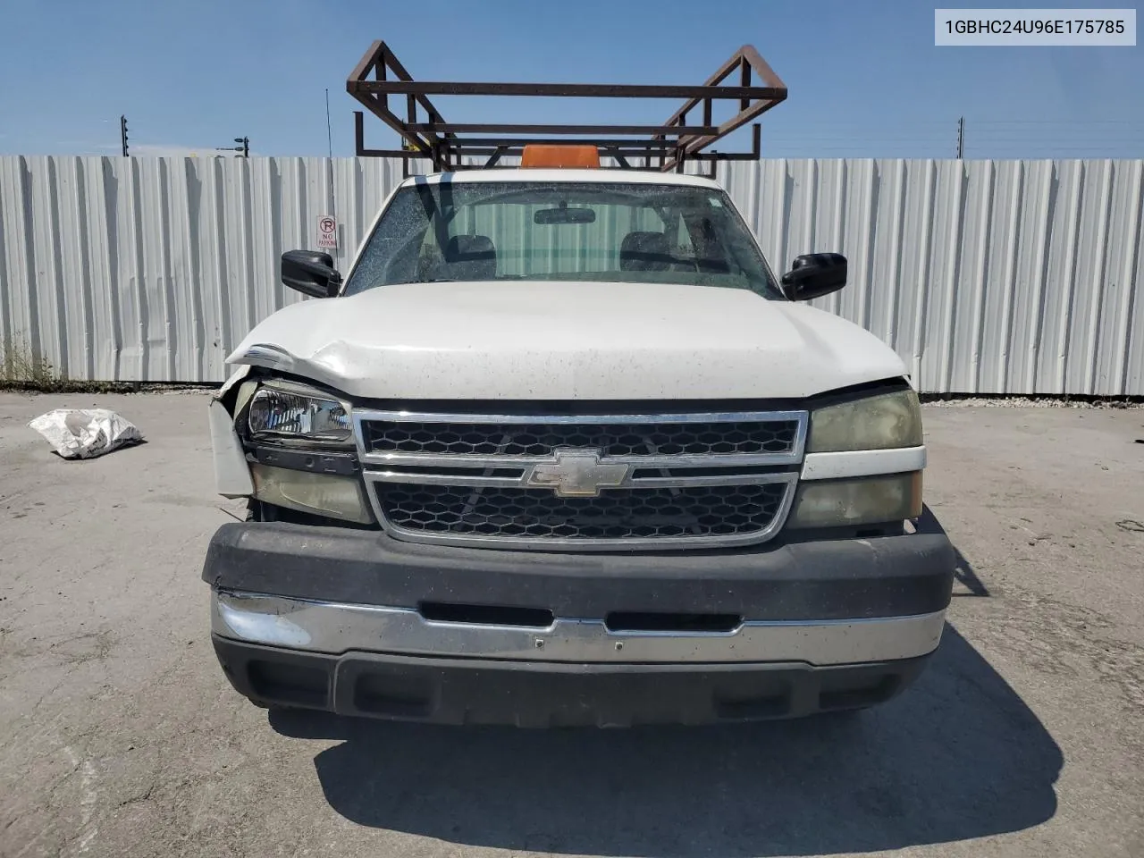 2006 Chevrolet Silverado C2500 Heavy Duty VIN: 1GBHC24U96E175785 Lot: 62641184