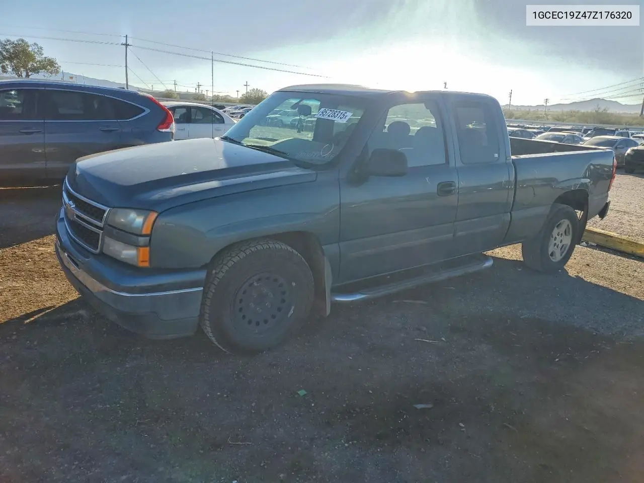 1GCEC19Z47Z176320 2007 Chevrolet Silverado C1500 Classic
