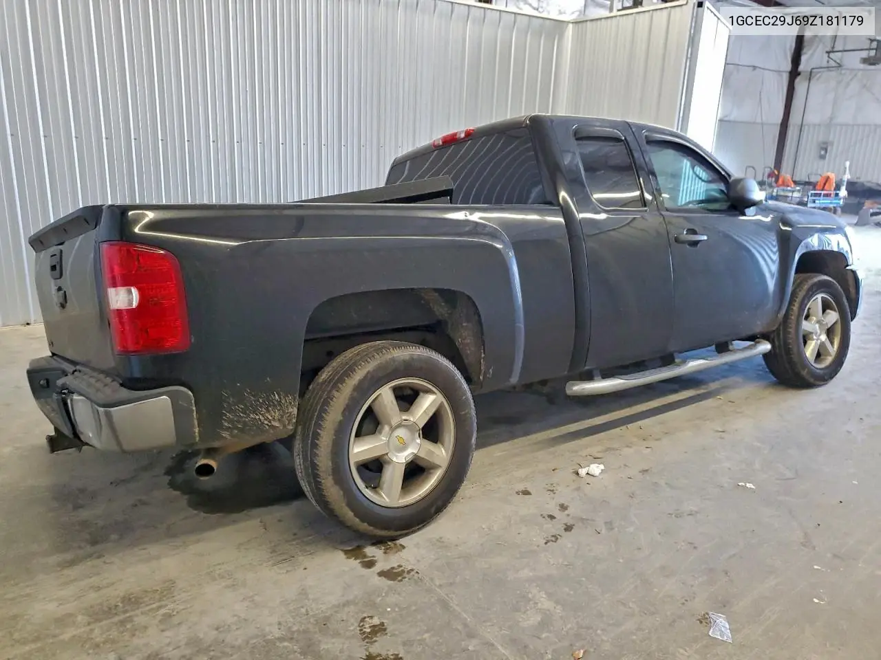 1GCEC29J69Z181179 2009 Chevrolet Silverado C1500 Lt