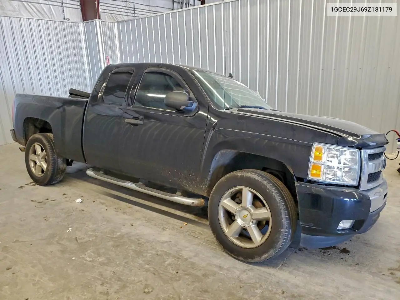 1GCEC29J69Z181179 2009 Chevrolet Silverado C1500 Lt