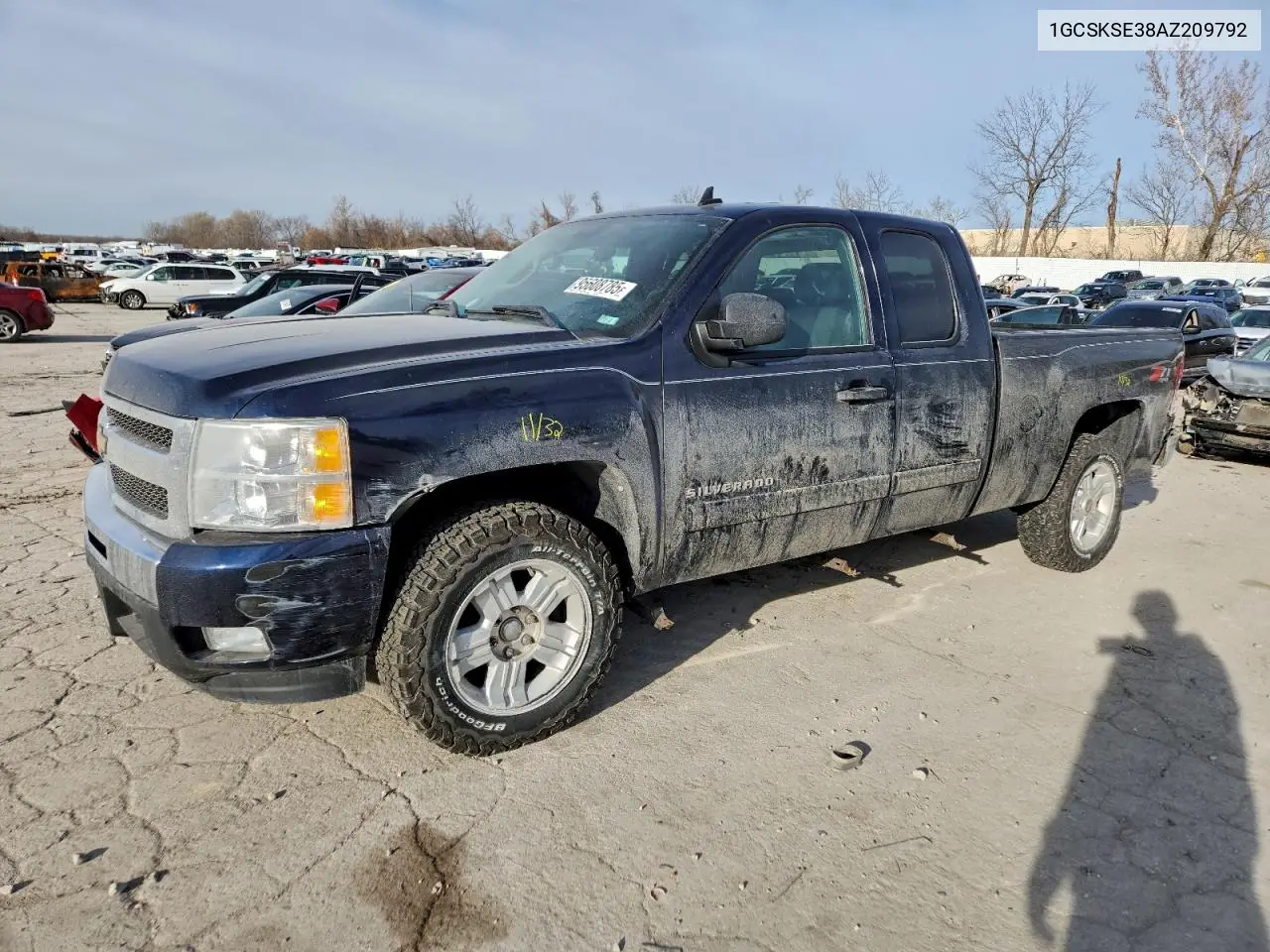 1GCSKSE38AZ209792 2010 Chevrolet Silverado K1500 Lt
