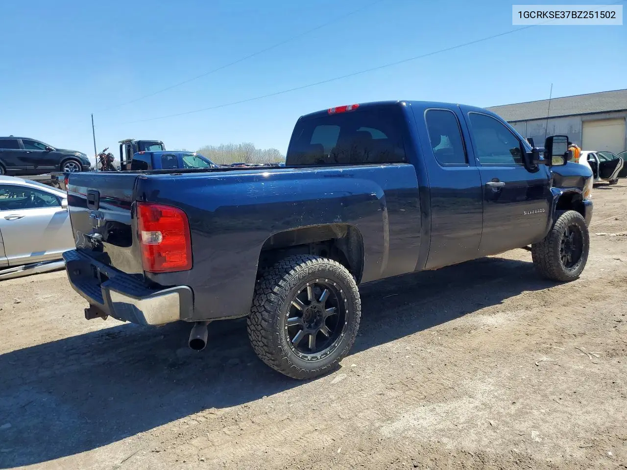1GCRKSE37BZ251502 2011 Chevrolet Silverado K1500 Lt