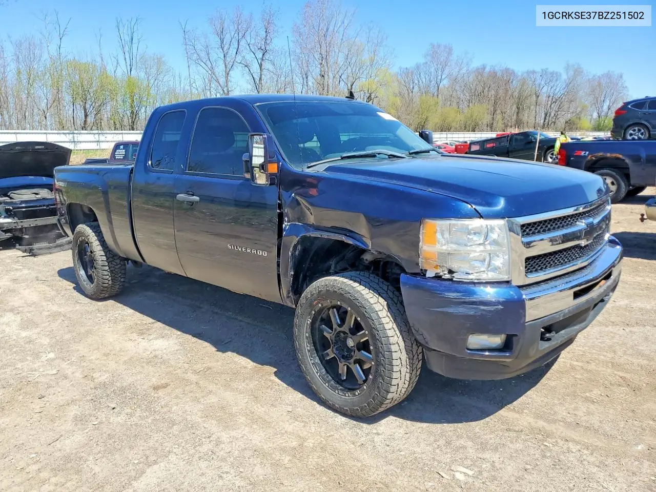 1GCRKSE37BZ251502 2011 Chevrolet Silverado K1500 Lt