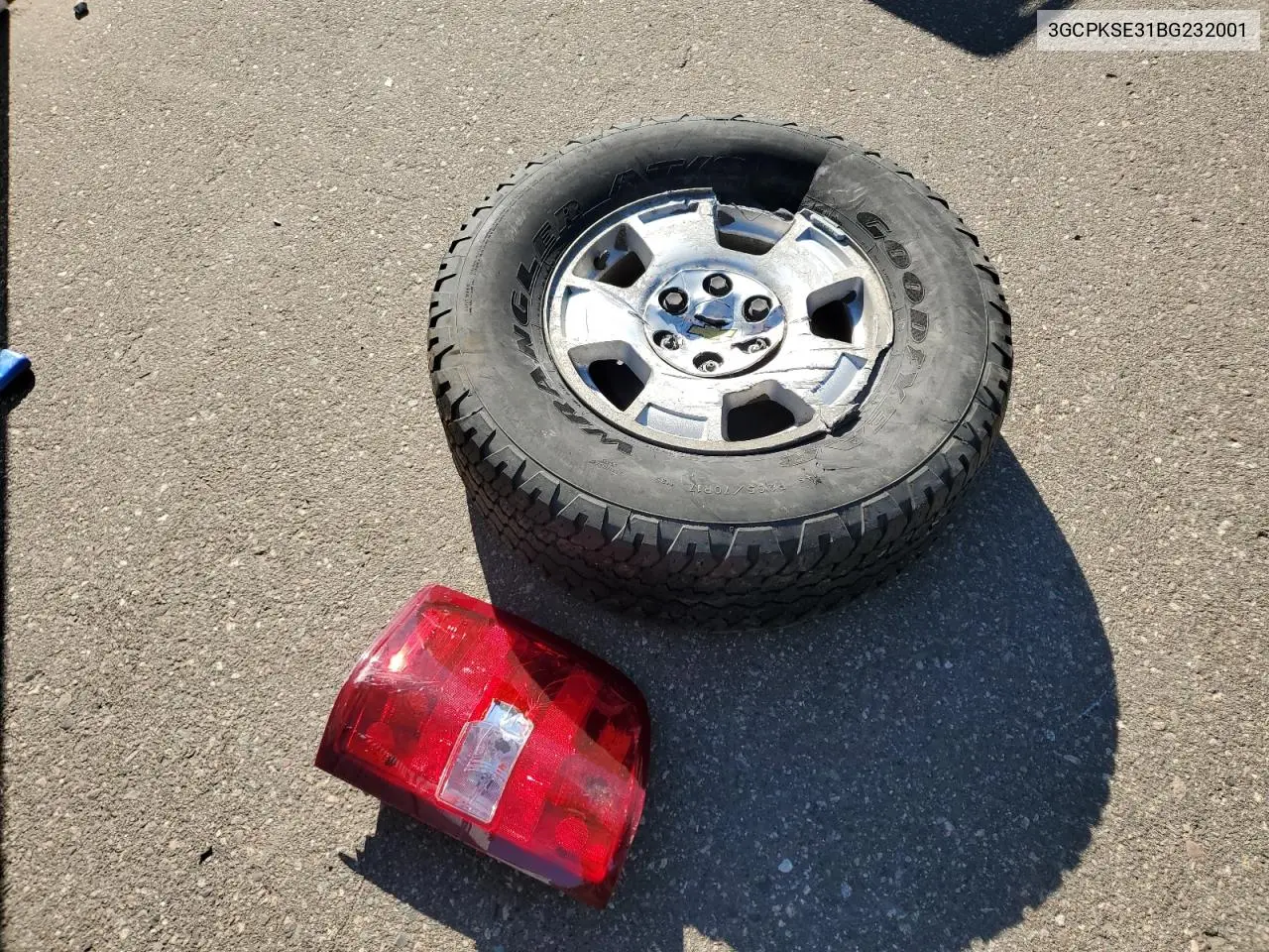3GCPKSE31BG232001 2011 Chevrolet Silverado K1500 Lt