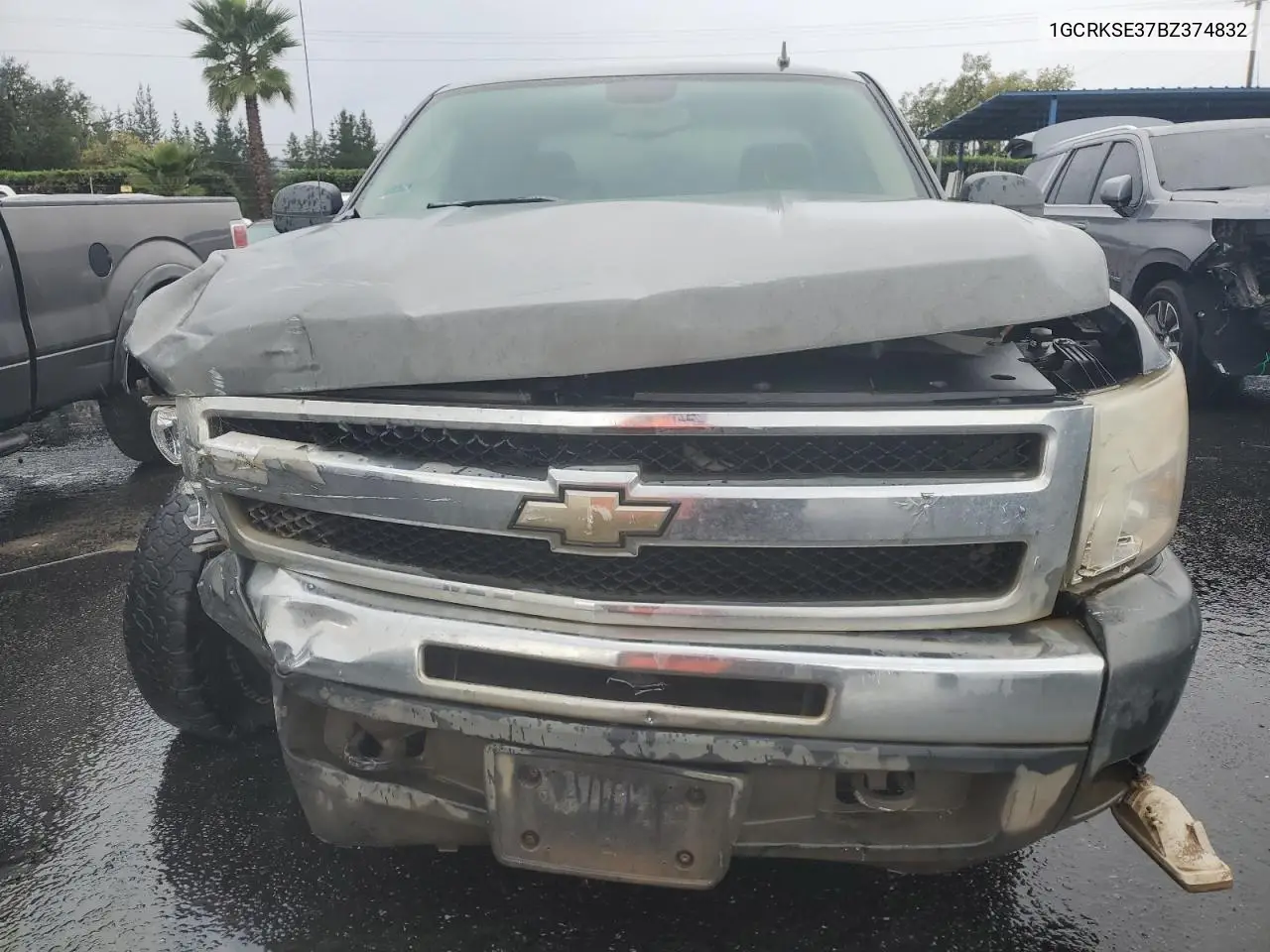 1GCRKSE37BZ374832 2011 Chevrolet Silverado K1500 Lt